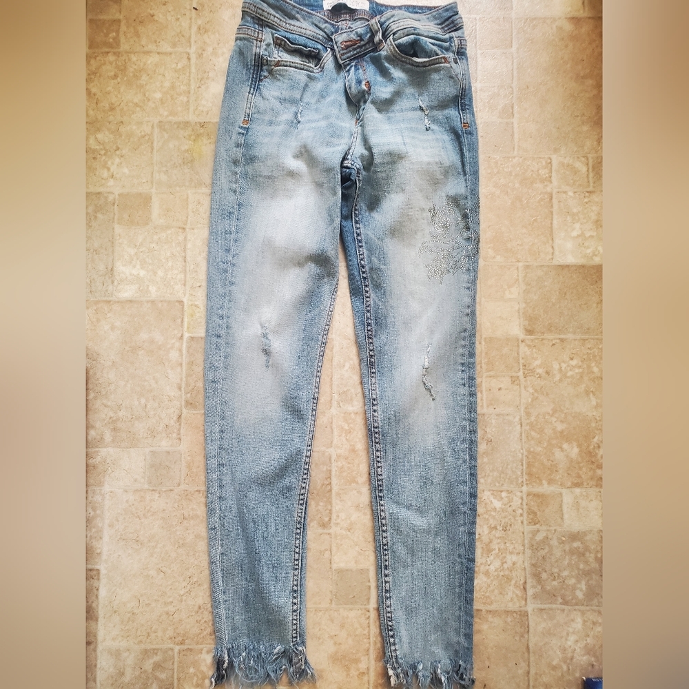ZARA VINTAGE JEANS SIZE 4